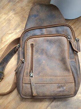 NWOT Green Forest Italian Leather Crossbody Sling Bag | Handcrafted Men's Chest